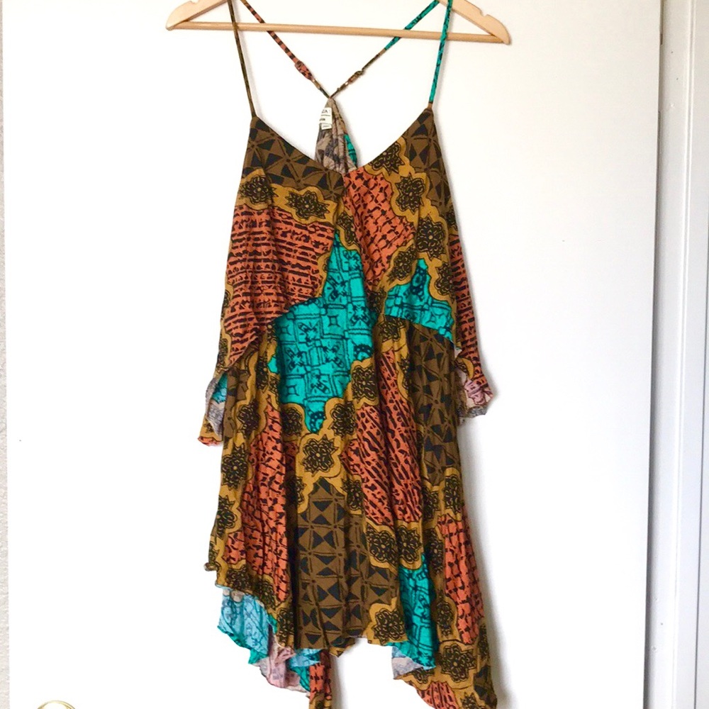 Flowy RVCA sundress ✨